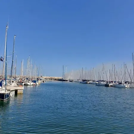 Botel Precioso Barco En Barcelona *